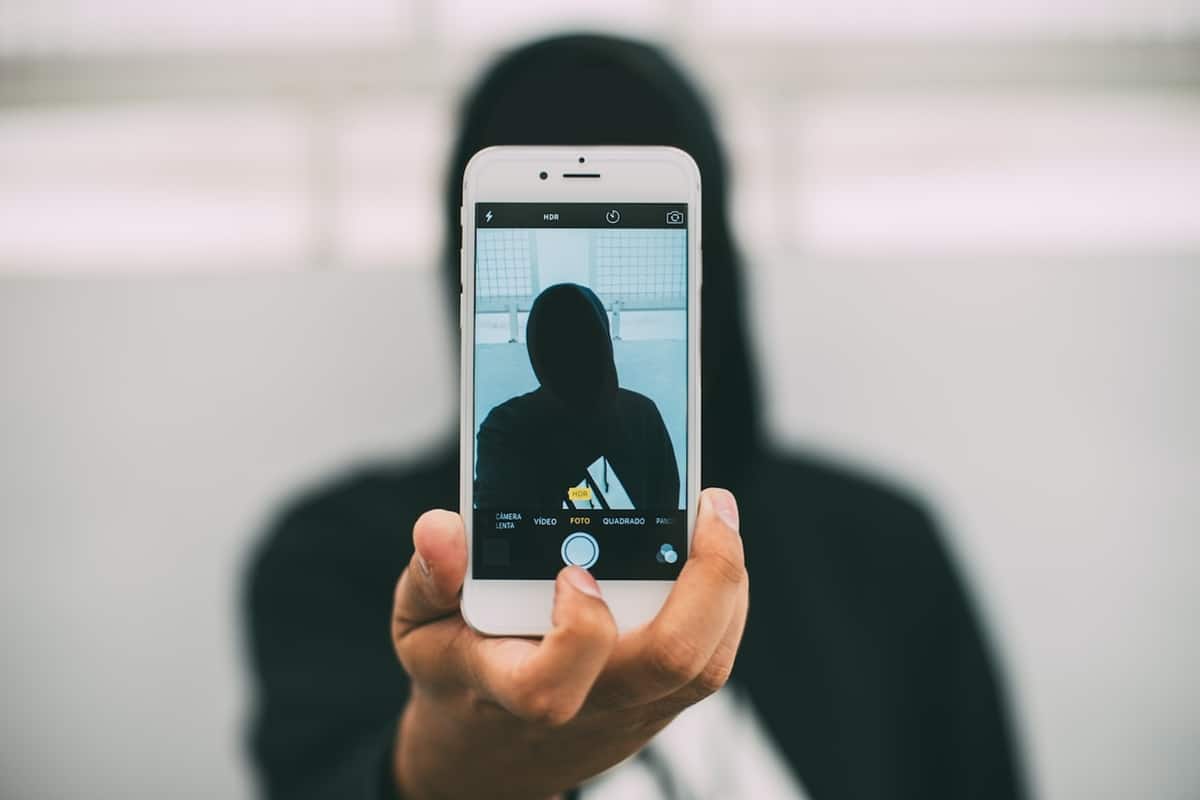 iphone hacker