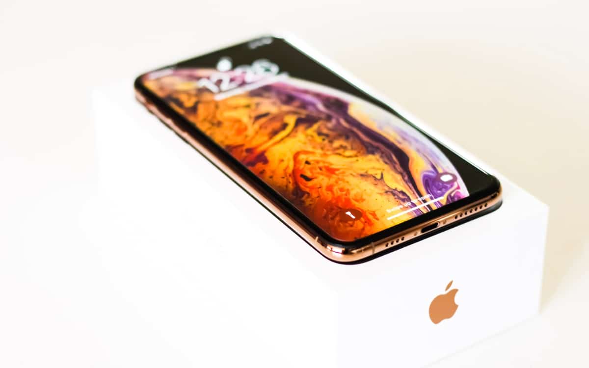 iphone xs box