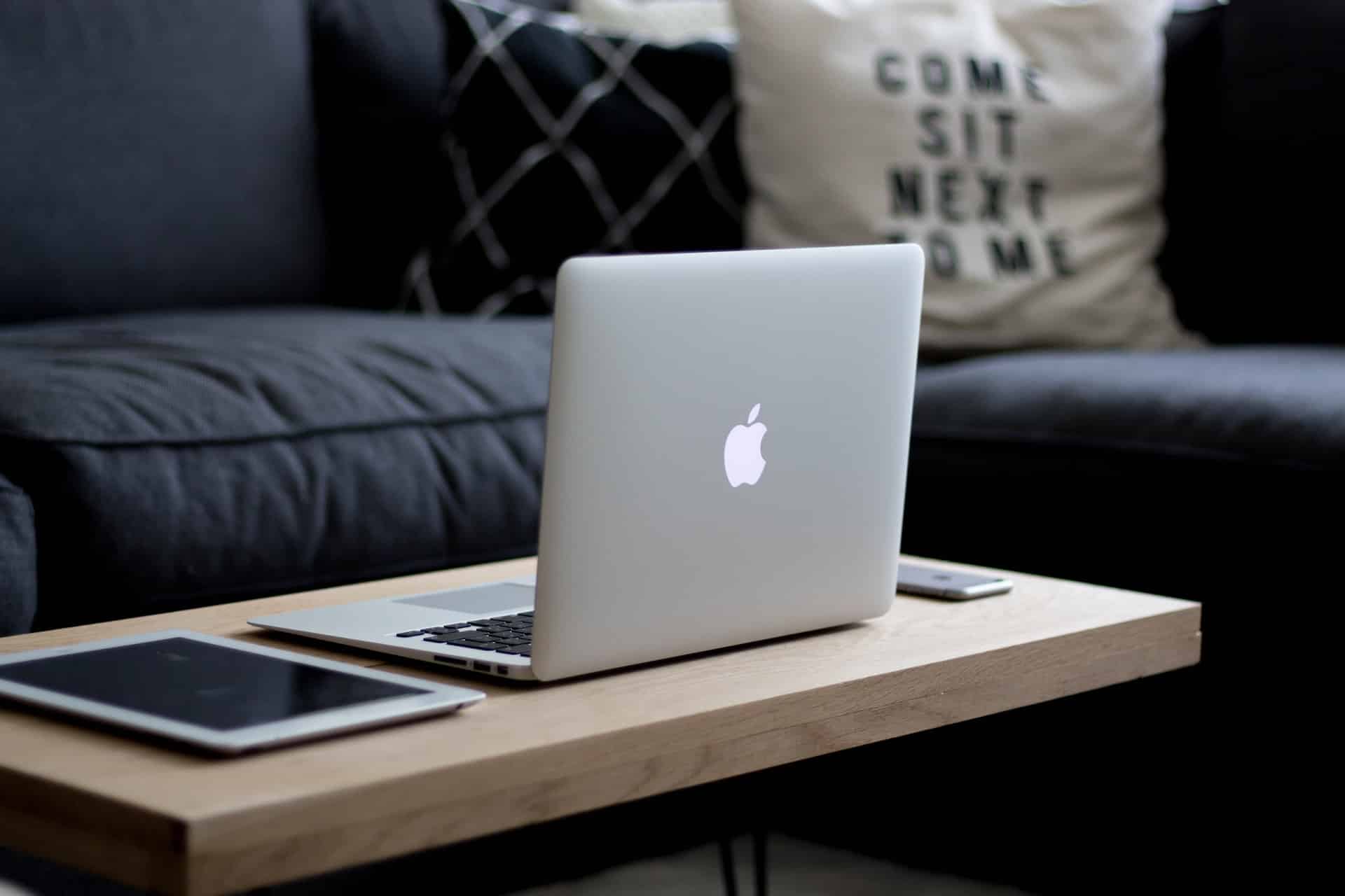 macbook laptop