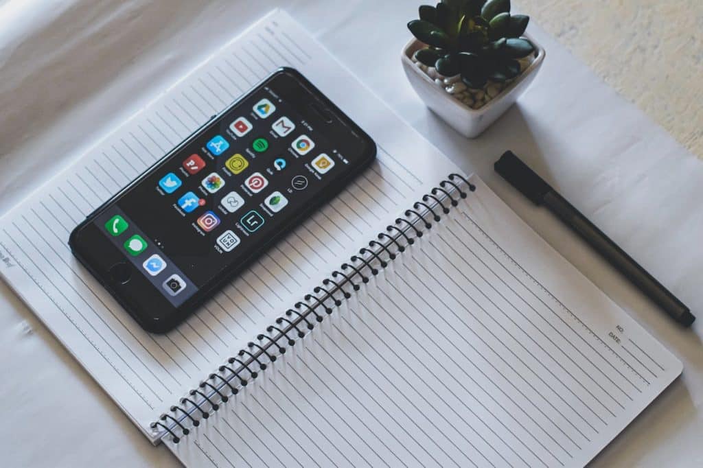 Managing iPhone Apps And App Data on PC via USB